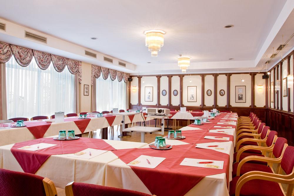 Theaterhotel & Vienna
