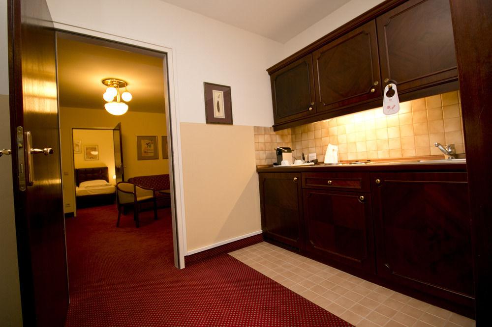 Theaterhotel & 4*